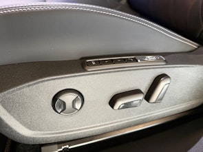 Vehicle image FORD Capri Extended Range Premium AWD