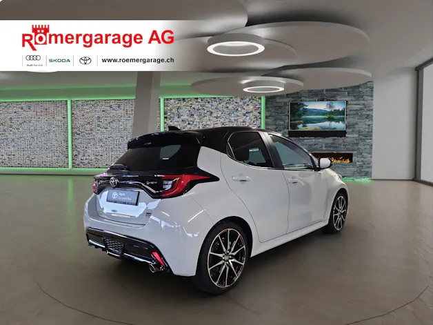 Toyota Yaris 1.5 VVT-i HSD GR Sport