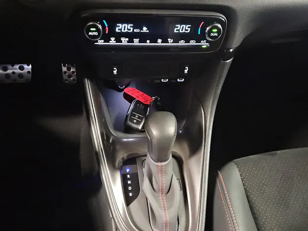 Toyota Yaris 1.5 VVT-i HSD GR Sport