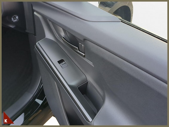 Vehicle image 16 Vehicle image 16