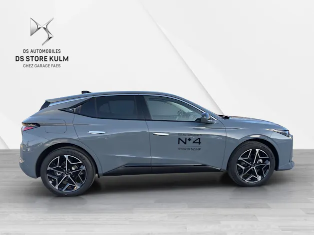 DS Automobiles No4 1.2 Hybrid Pallas