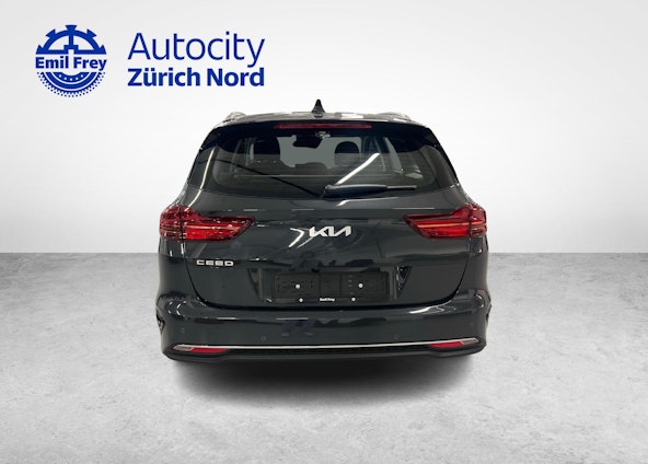 Vehicle image 3 Vehicle image 3