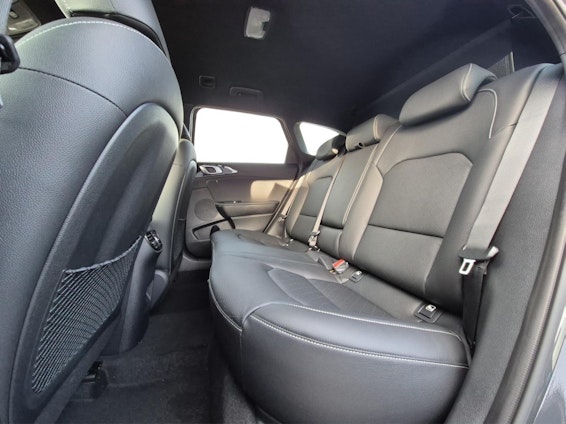 Vehicle image 9 Vehicle image 9