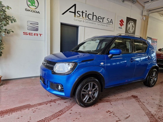 First vehicle image First vehicle image