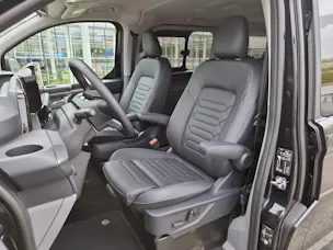 Ford Tourneo C Bus 320 L2 2.0 EcoBlue 170 Titanium