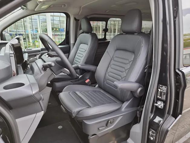 Ford Tourneo C Bus 320 L2 2.0 EcoBlue 170 Titanium