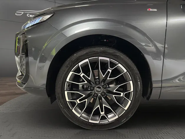 Audi Q3 SUV 110 kW TFSI S tronic