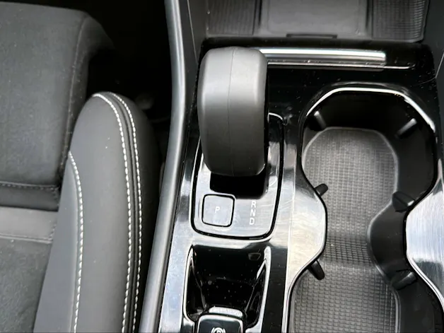 Volvo XC40 B3 Benzin Mild Hybrid Plus Dark DCT