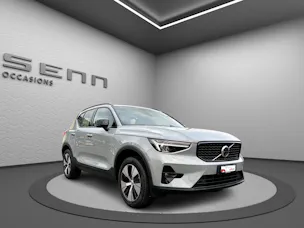 Volvo XC40 B3 Benzin Mild Hybrid Plus Dark DCT