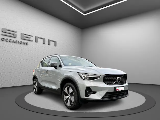 Volvo XC40 B3 Benzin Mild Hybrid Plus Dark DCT