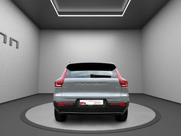 Volvo XC40 B3 Benzin Mild Hybrid Plus Dark DCT