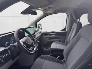 Ford Tourneo C Bus 320 L1 2.0 EcoBlue 136 Titanium