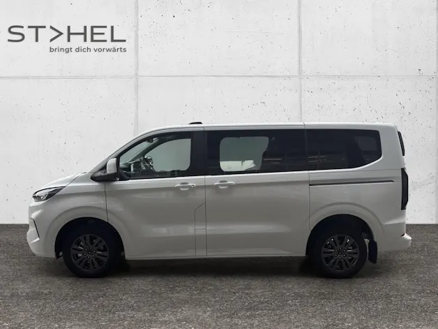 Ford Tourneo C Bus 320 L1 2.0 EcoBlue 136 Titanium