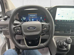 Ford Tourneo C Bus 320 L1 2.0 EcoBlue 136 Titanium