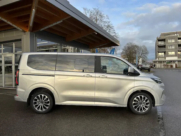 Ford Tourneo Custom Bus 320 L1 2.0 EcoBlue 170 Titanium X