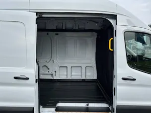 Ford E-Transit Van 425 L3H3 68kWh Trend