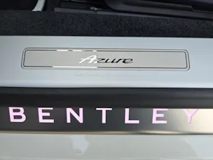 Bentley Continental GT 4.0 V8 PHEV AZURE 680 PS/1.9 % Leasing möglich