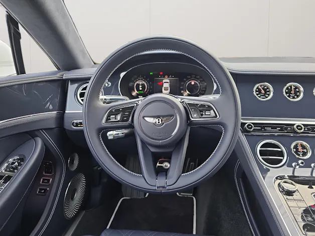 Bentley Continental GT 4.0 V8 PHEV AZURE 680 PS/1.9 % Leasing möglich