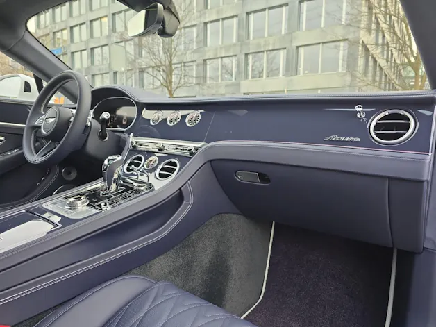 Bentley Continental GT 4.0 V8 PHEV AZURE 680 PS/1.9 % Leasing möglich