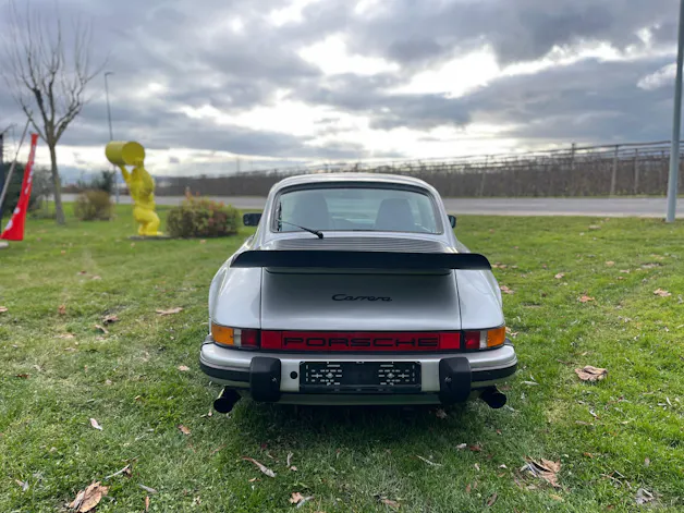 Porsche 911 Carrera