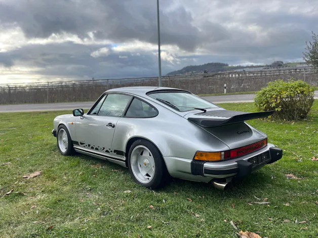 Porsche 911 Carrera