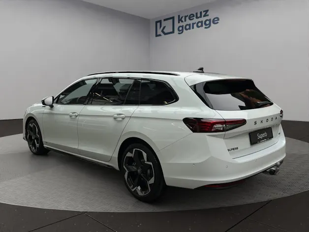 Škoda Superb Combi 2.0 TSI Sportline 4x4 DSG