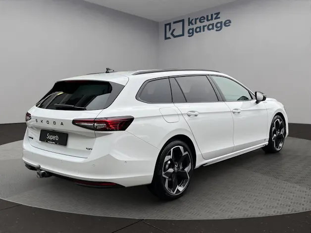 Škoda Superb Combi 2.0 TSI Sportline 4x4 DSG