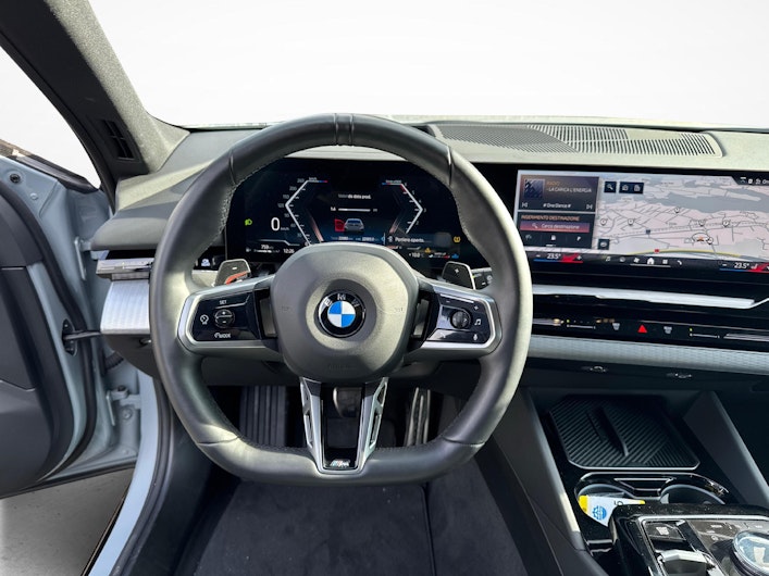 Vehicle image BMW 5 SERIES