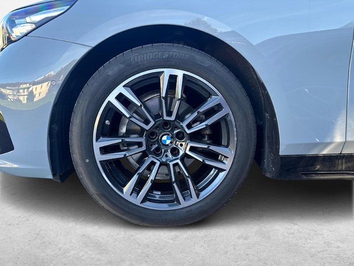 Vehicle image BMW 5 SERIES