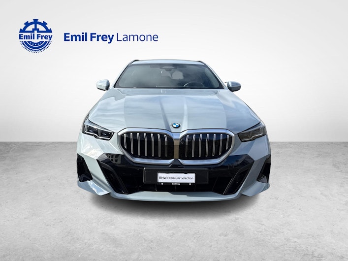 Vehicle image BMW 5 SERIES