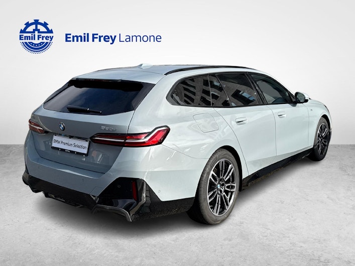 Vehicle image BMW 5 SERIES