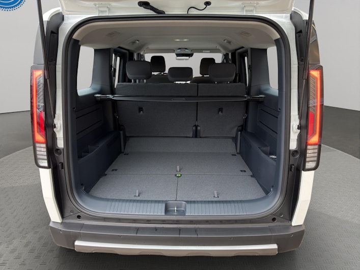 Vehicle image KIA PV5