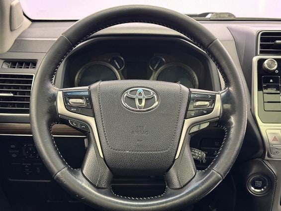 Vehicle image 13 Vehicle image 13