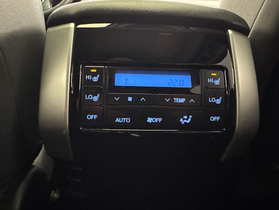 Vehicle image 15 Vehicle image 15