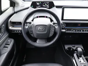 Toyota Prius 2.0 Plug-In-Hybrid Premium /  Jetzt Leasing ab 0.99% oder Cash-Prämie CHF 3'000.00
