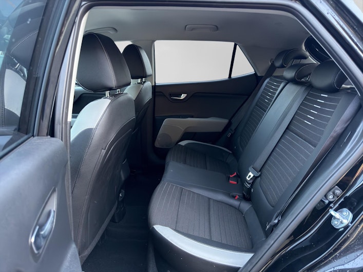 Vehicle image KIA STONIC