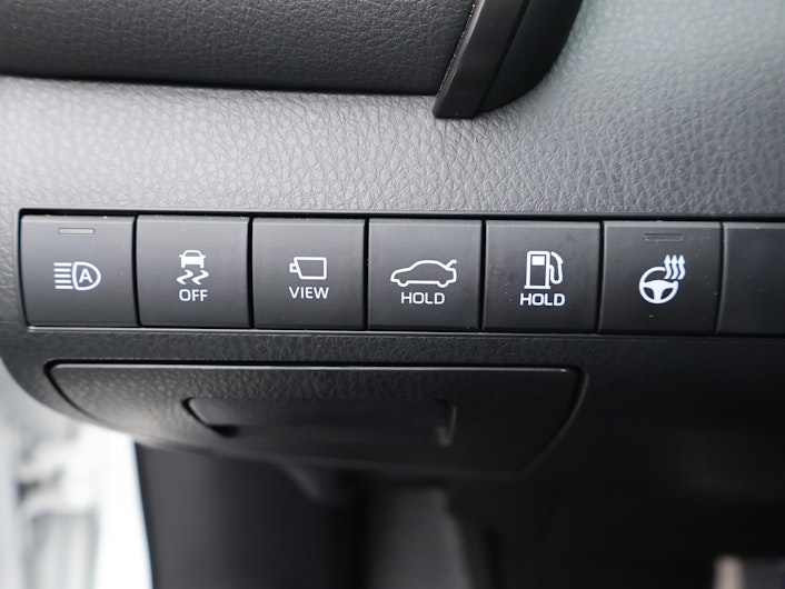 Vehicle image TOYOTA CAMRY