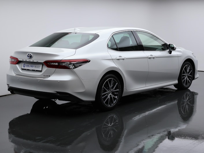 Vehicle image TOYOTA CAMRY