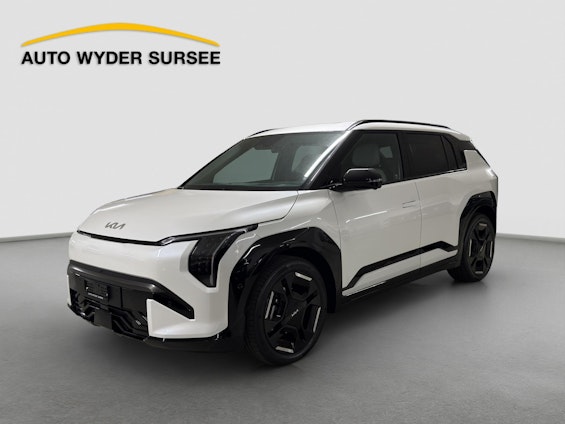 First vehicle image First vehicle image