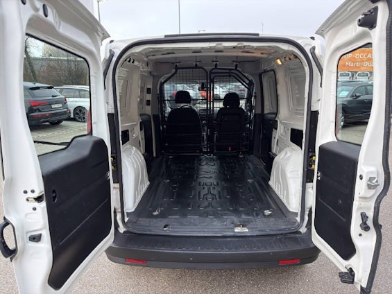 Vehicle image 9 Vehicle image 9