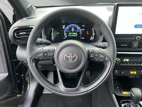 Vehicle image 4 Vehicle image 4