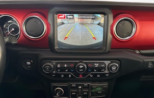 Vehicle image JEEP Wrangler 2.0 Turbo Rubicon Unlimited Sky One Tach