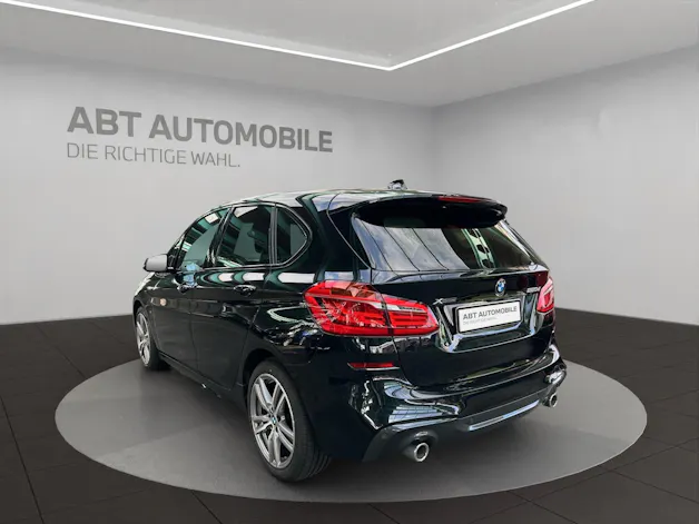 BMW 220d xDrive SAG Active Tourer