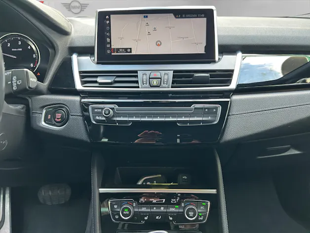 BMW 220d xDrive SAG Active Tourer