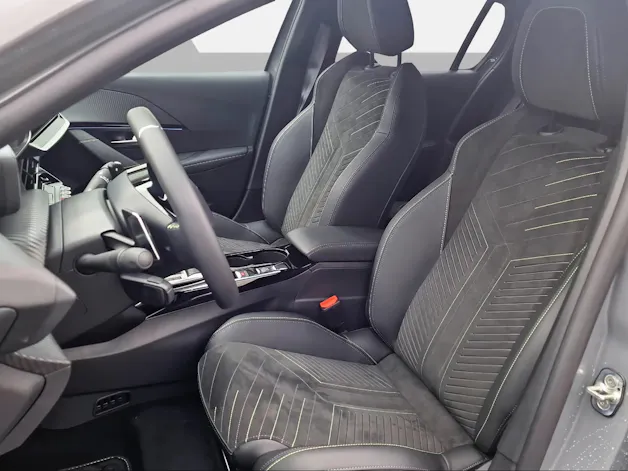 PEUGEOT 208 1.2 Hybrid GT