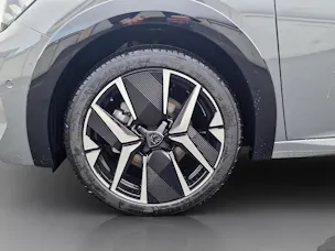 PEUGEOT 208 1.2 Hybrid GT