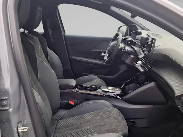 PEUGEOT 208 1.2 Hybrid GT