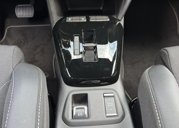 Vehicle image 12 Vehicle image 12