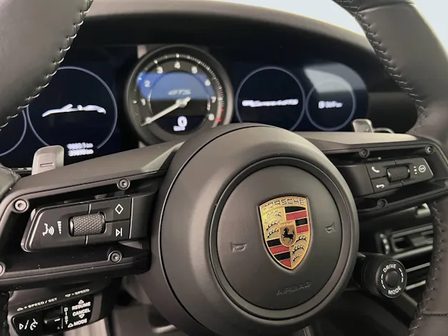 Porsche 911 Carrera 4 GTS Cabriolet