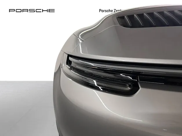 Porsche 911 Carrera 4 GTS Cabriolet